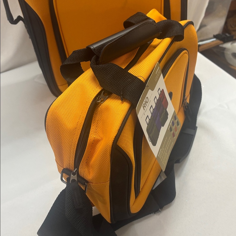 Travel Bag Set - Picture 5 of 16